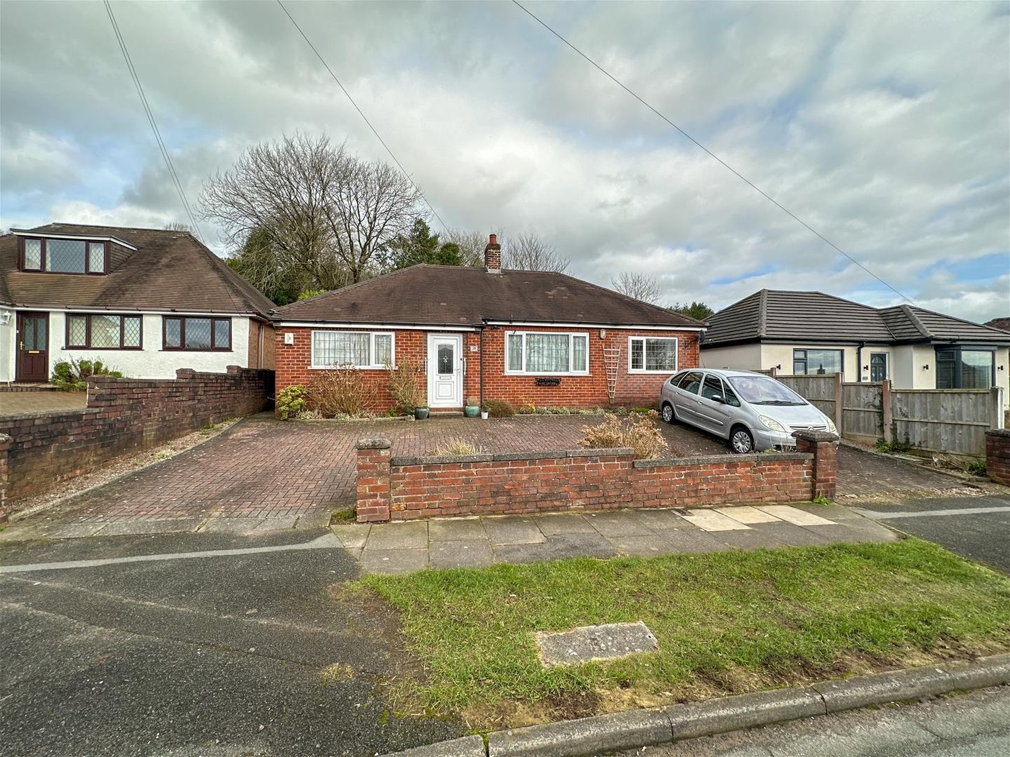2 bedroom Detached bungalow Under Offer