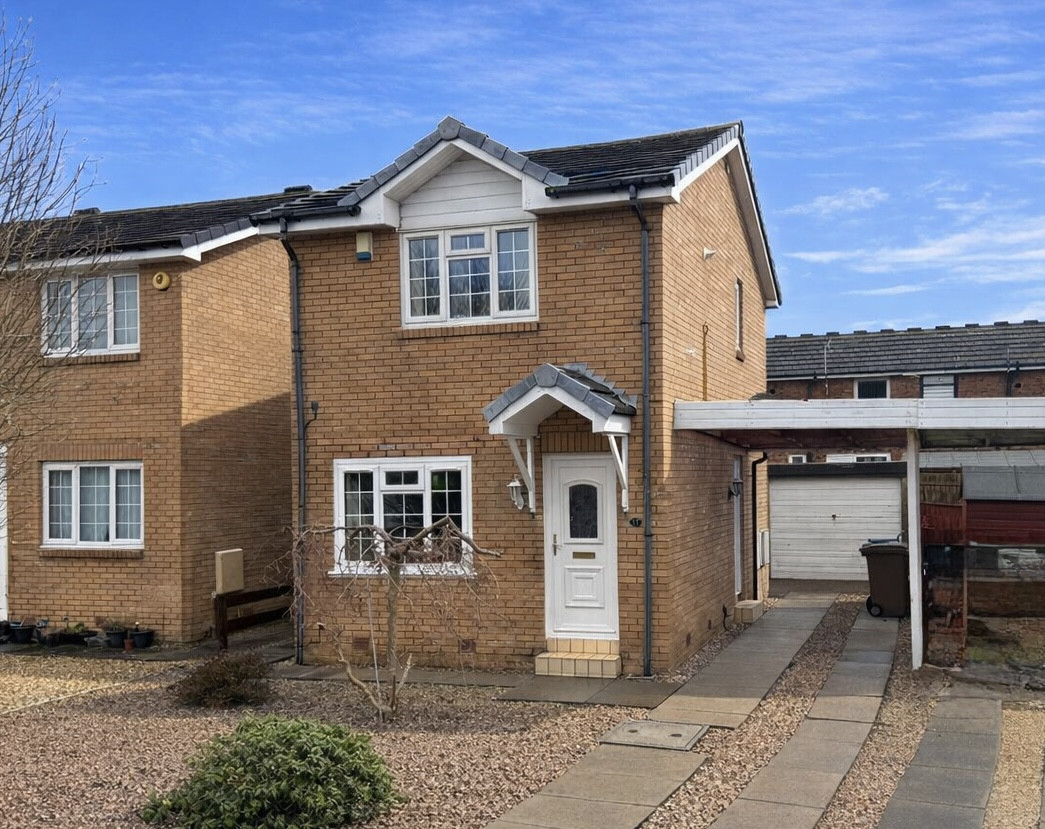 2 bedroom Detached house Under Offer