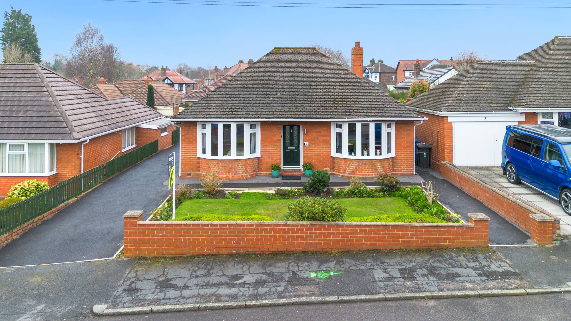 2 bedroom Detached bungalow Under Offer
