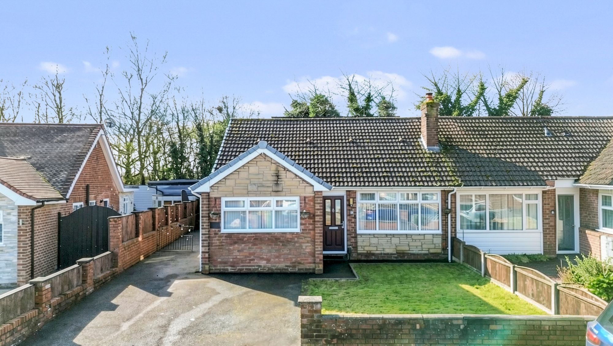 3 bedroom Detached bungalow Under Offer