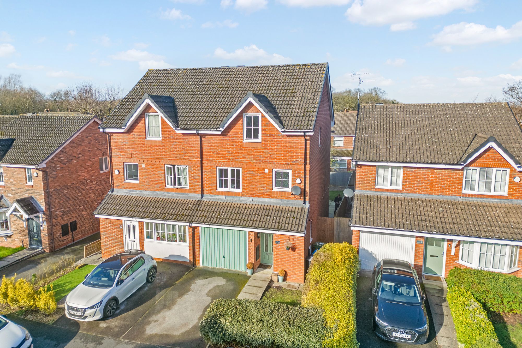 3 bedroom Semi-detached house For Sale