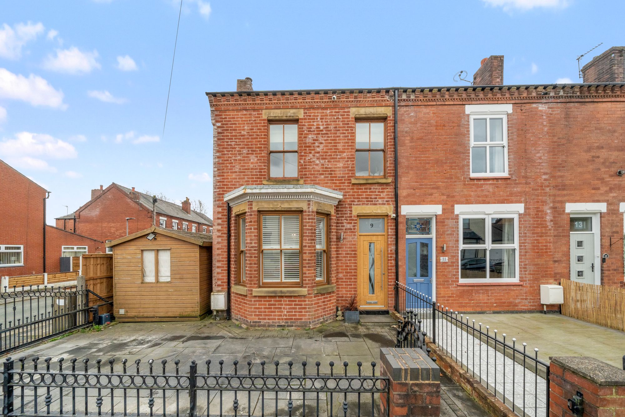 3 bedroom End of terrace house For Sale