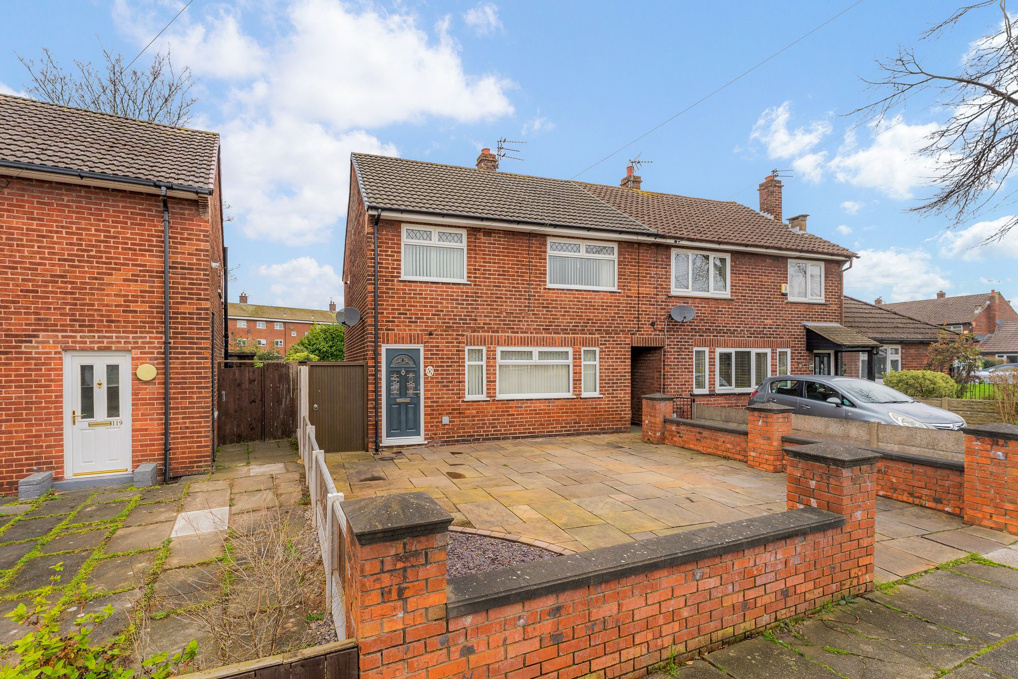 3 bedroom End of terrace house Under Offer