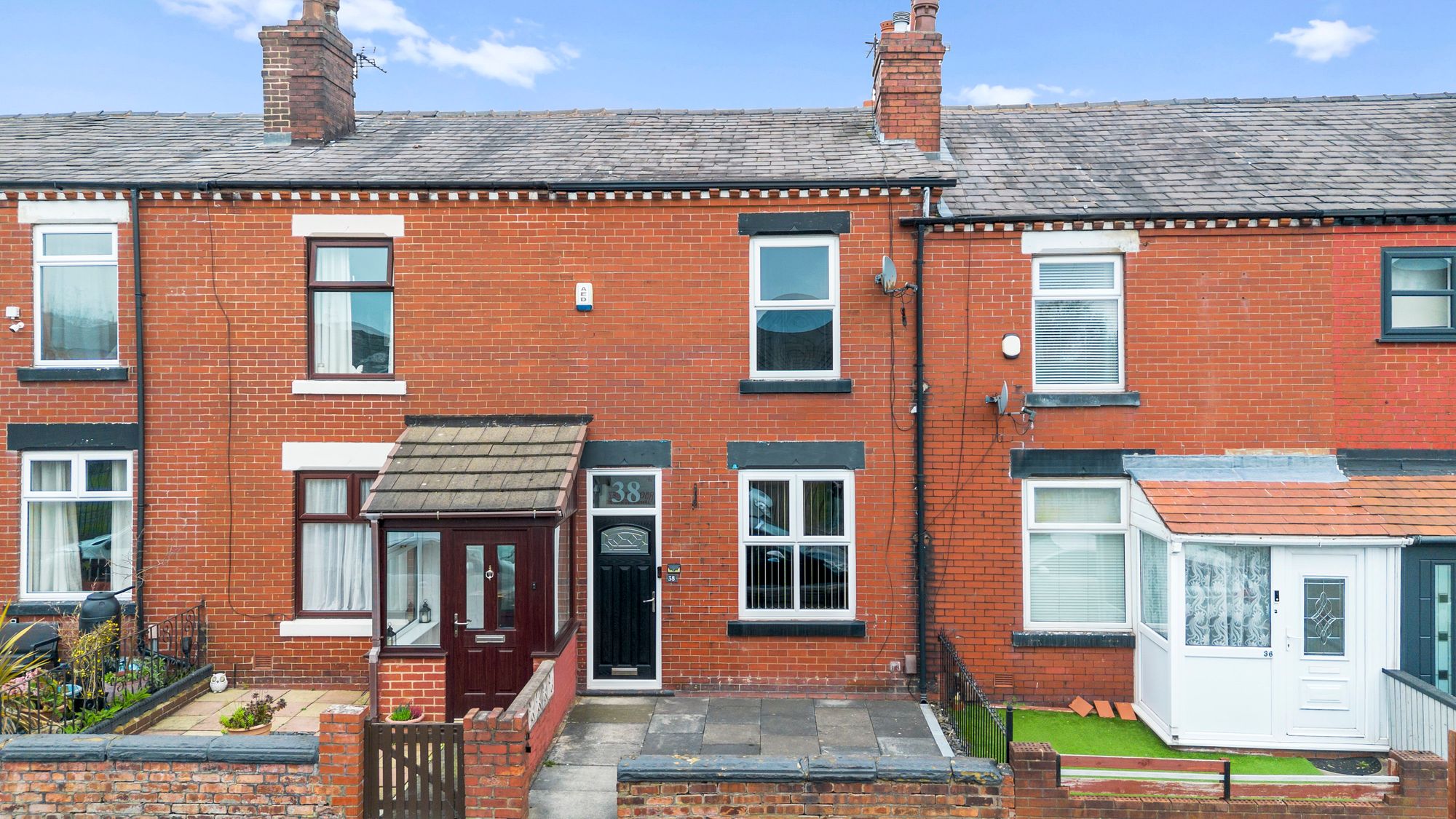 2 bedroom Terraced House Under Offer