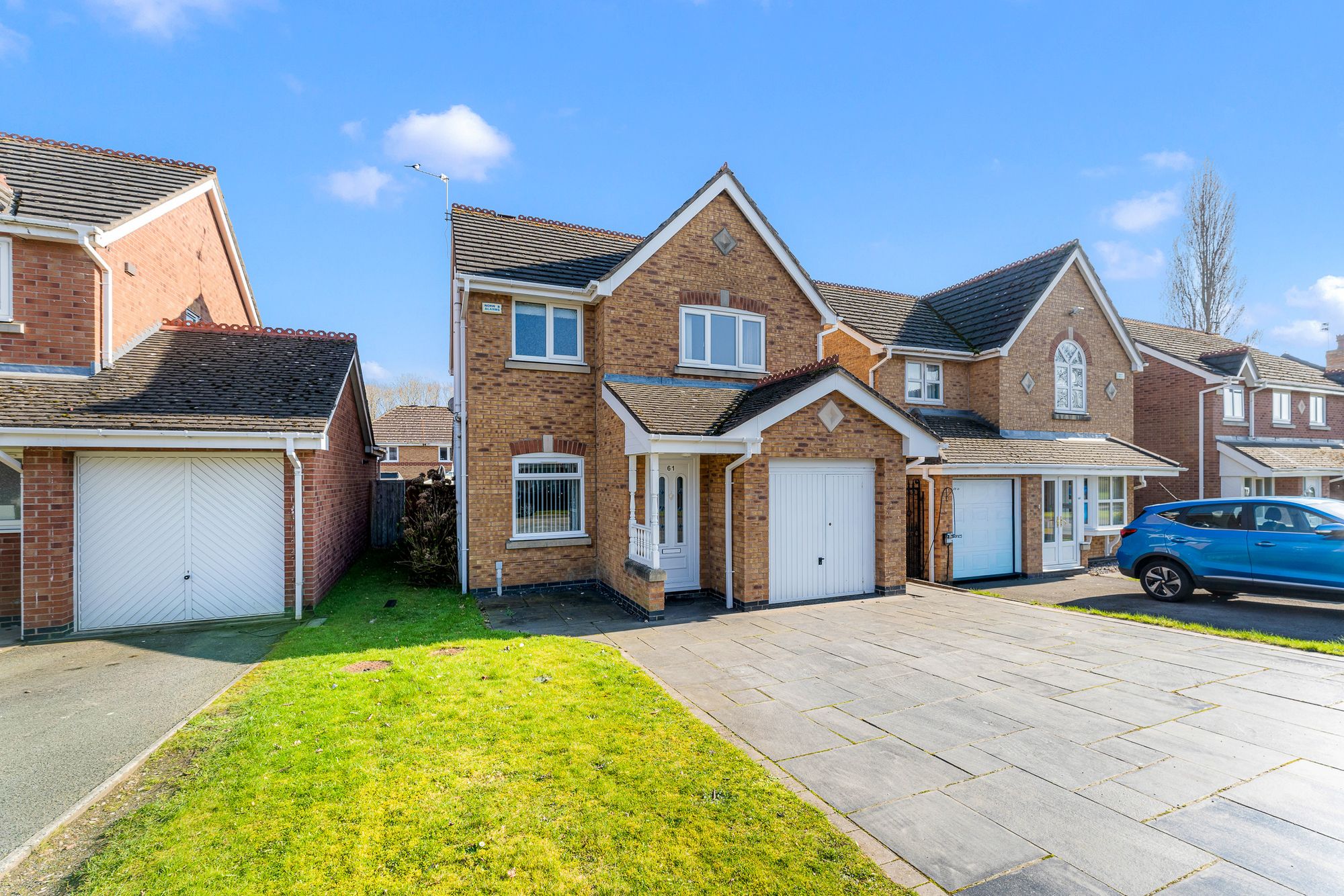 3 bedroom Detached house For Sale