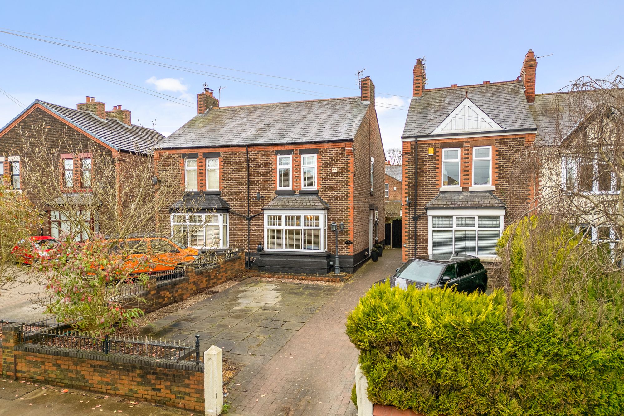 4 bedroom Semi-detached house For Sale