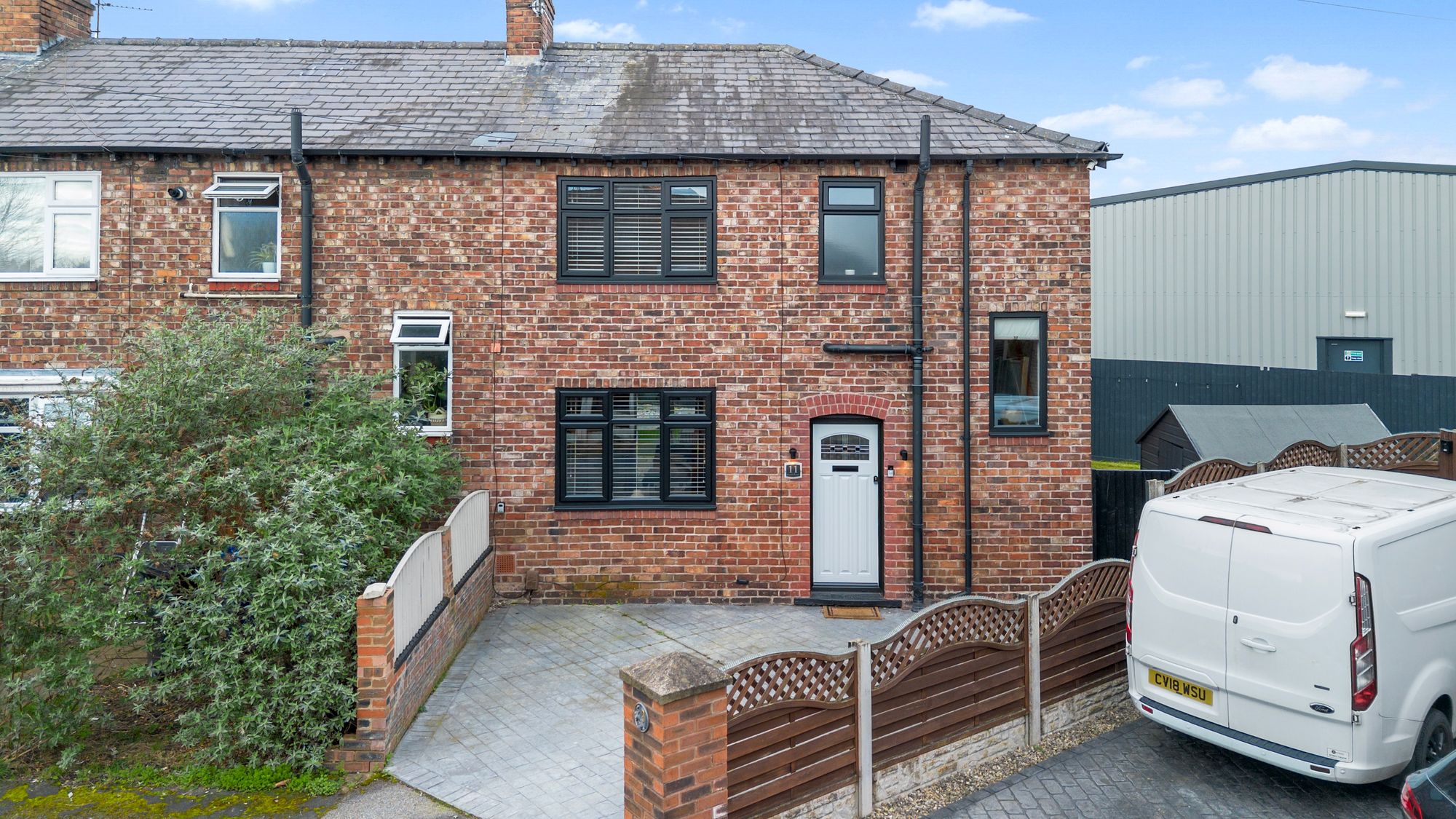 3 bedroom End of terrace house Under Offer