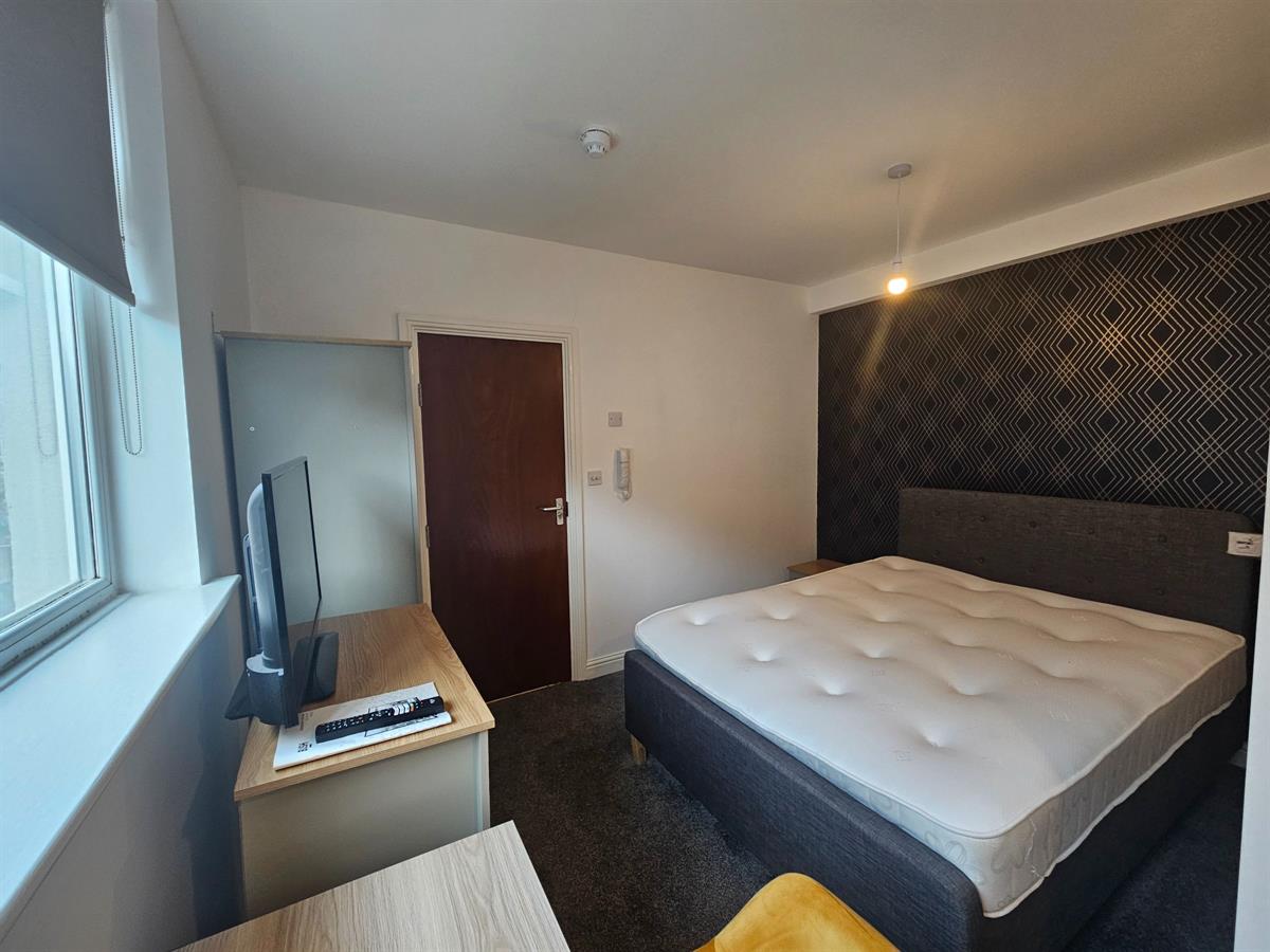 1 bedroom  Let