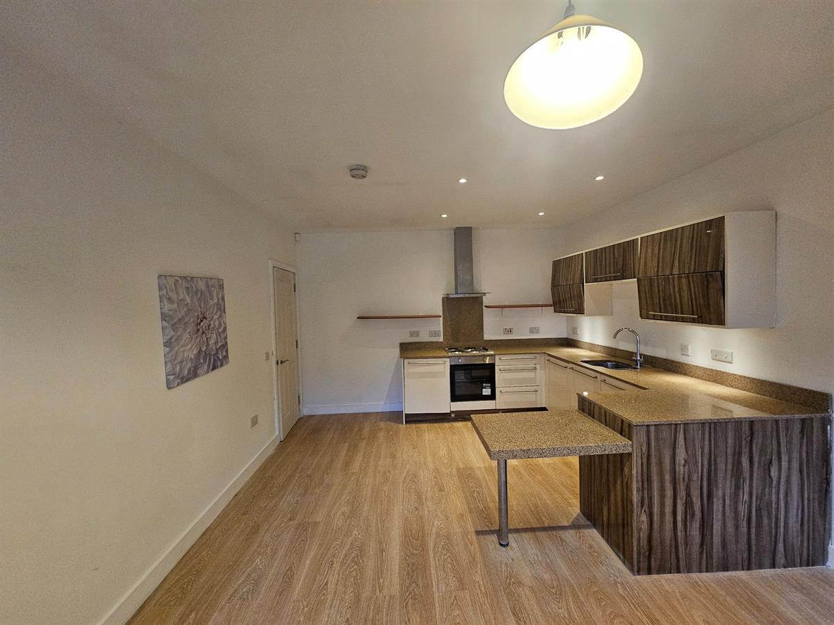 2 bedroom Apartment Let