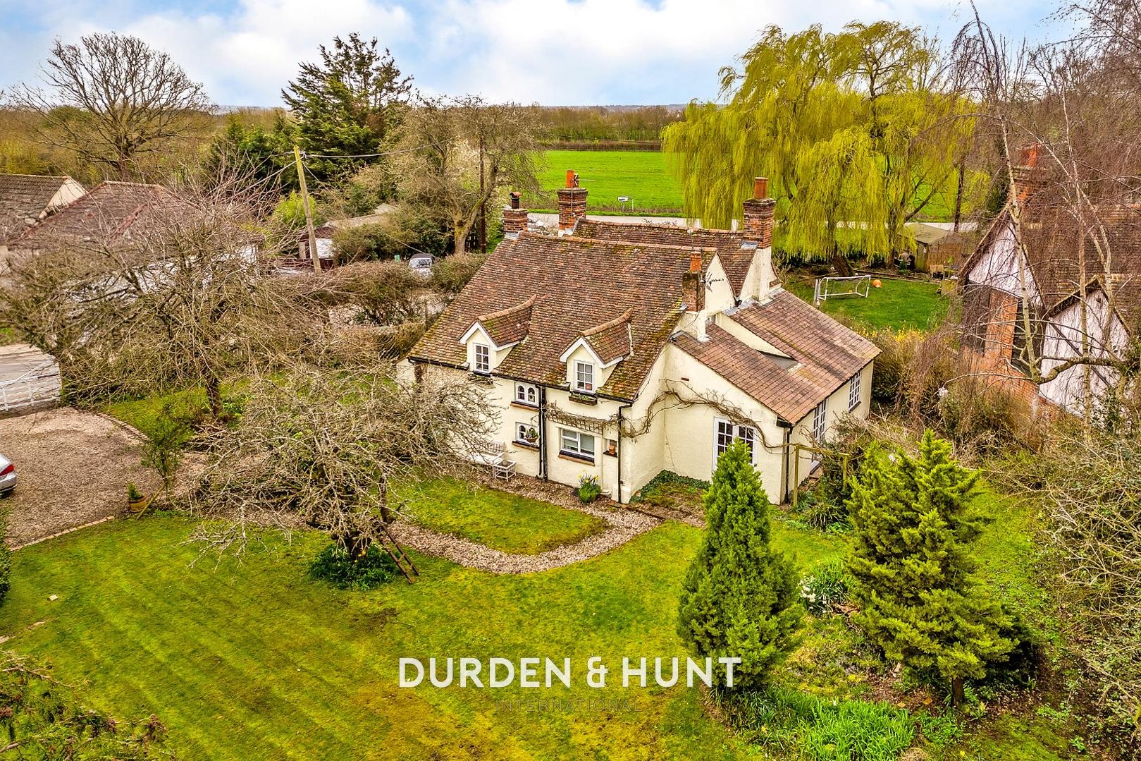 4 bedroom Cottage For Sale