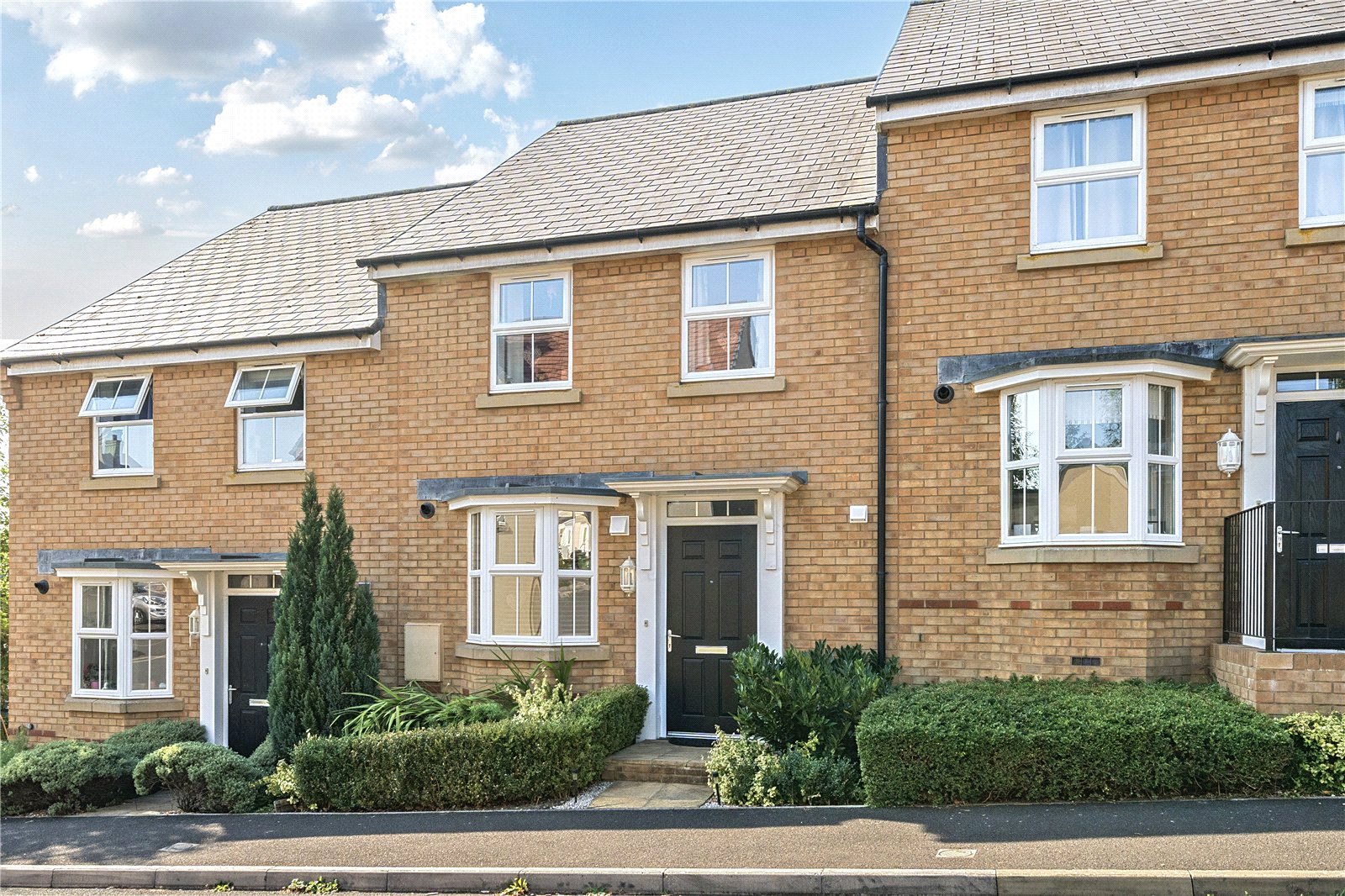3 bedroom House (unspecified) Under Offer