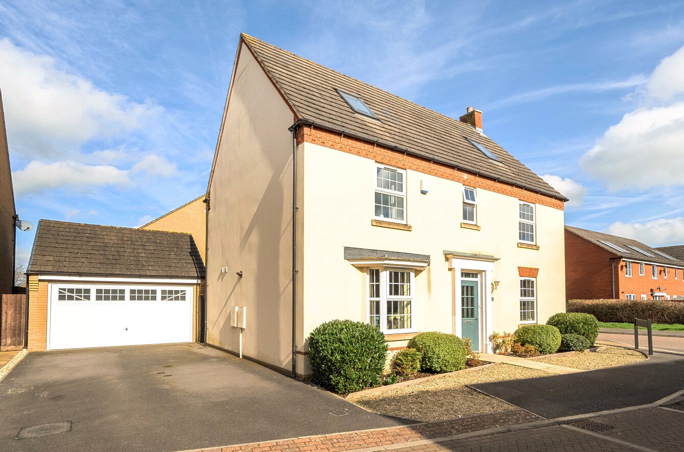 6 bedroom Detached house For Sale
