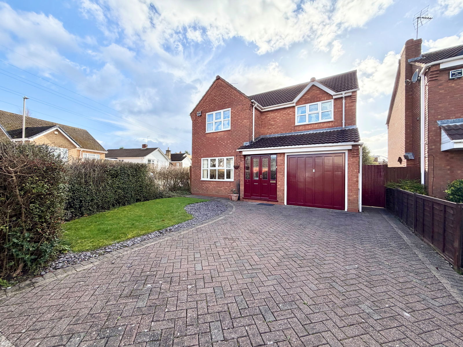 4 bedroom Detached house Under Offer