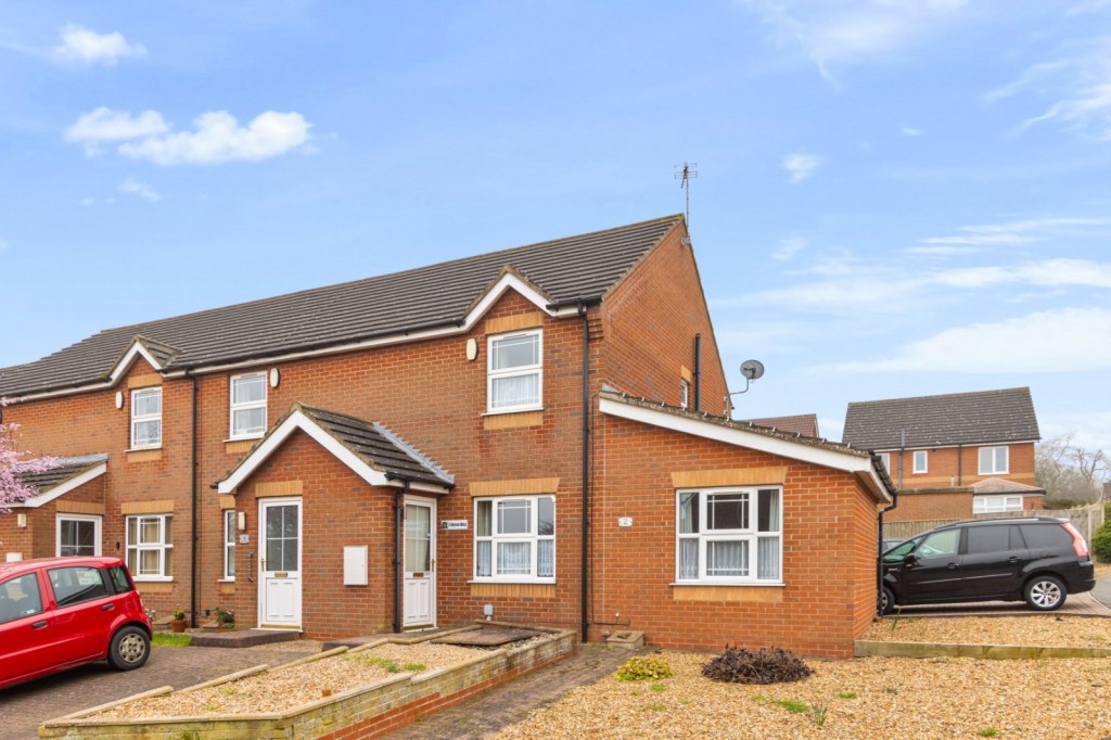 2 bedroom House (unspecified) Under Offer