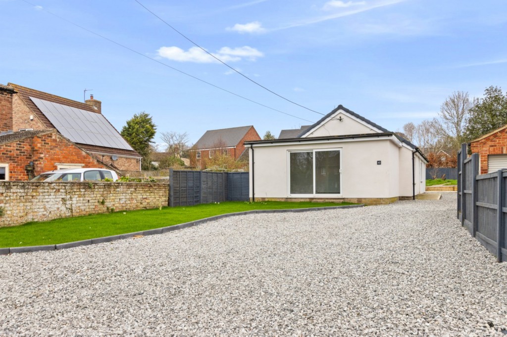 4 bedroom Detached bungalow Under Offer