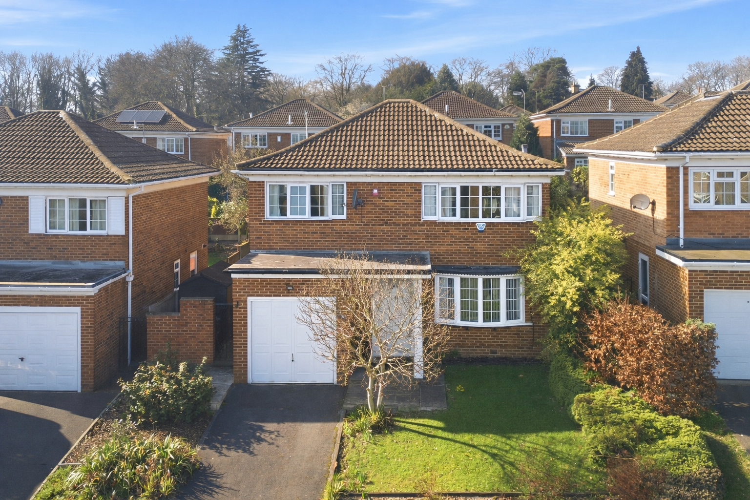 4 bedroom Detached house Under Offer