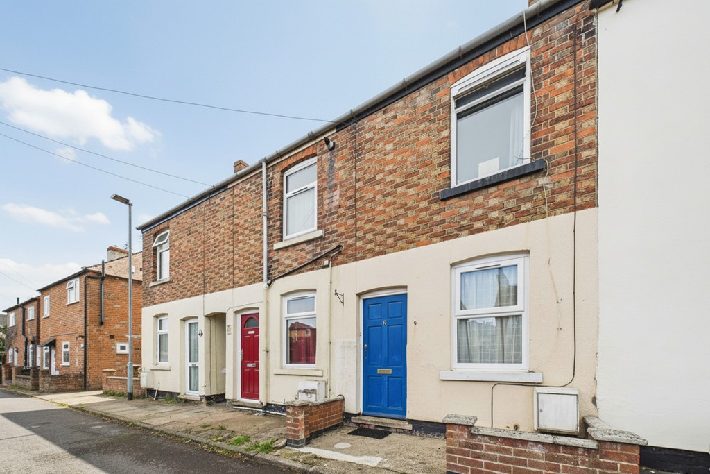 1 bedroom  For Sale