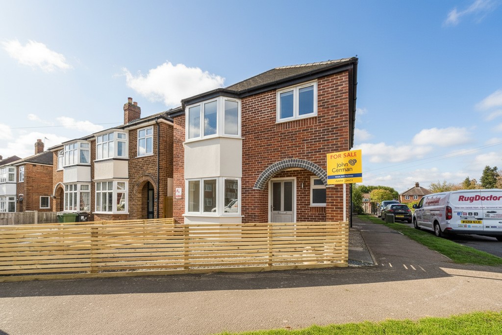 3 bedroom Detached house For Sale