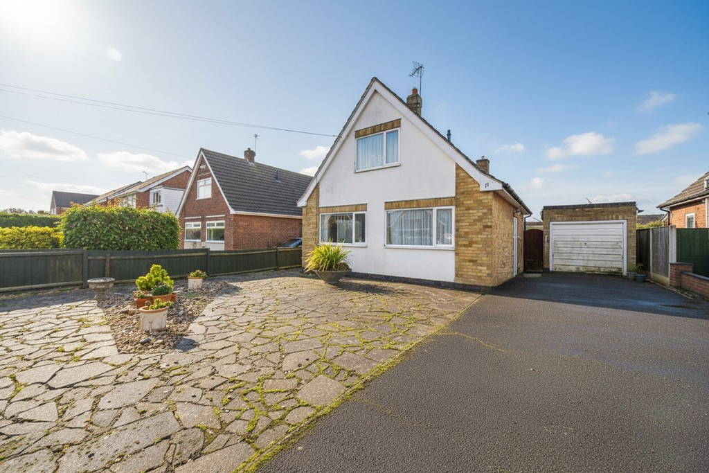 3 bedroom  For Sale