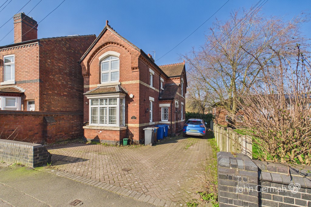 3 bedroom Detached house For Sale