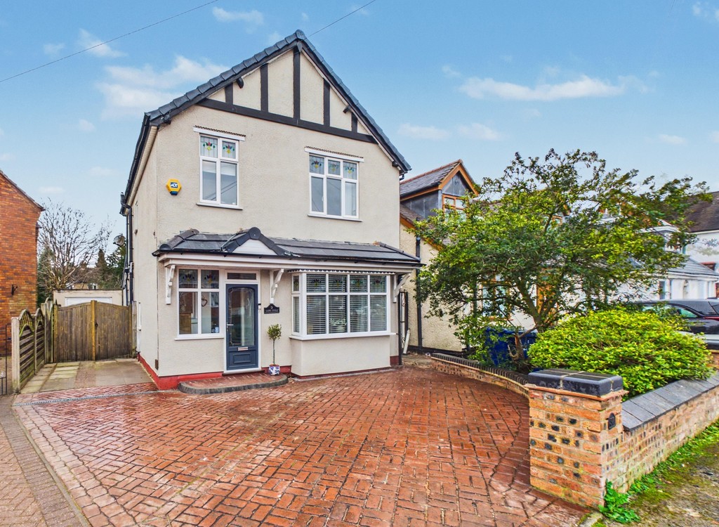 3 bedroom Detached house For Sale