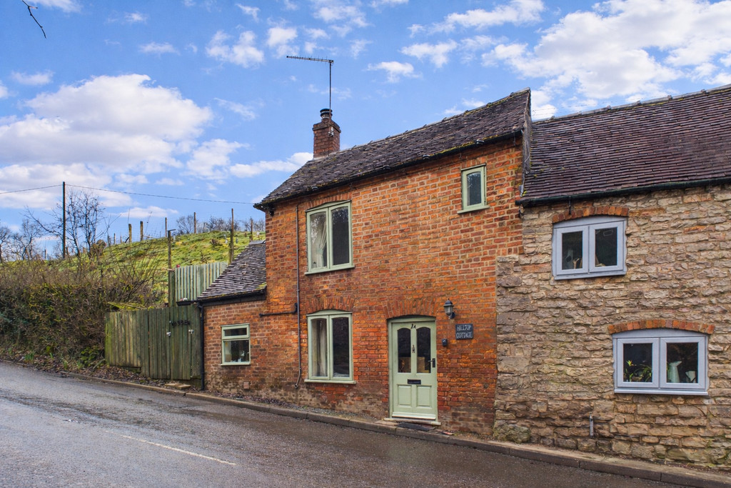 1 bedroom Cottage For Sale
