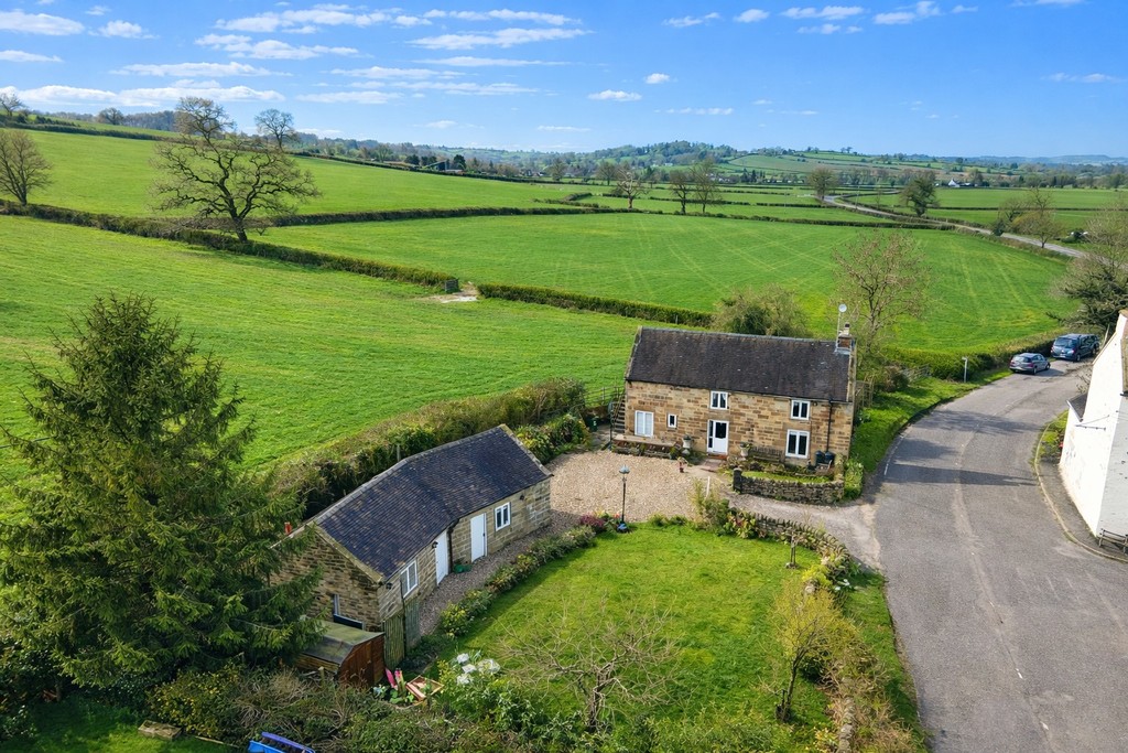 4 bedroom Barn For Sale
