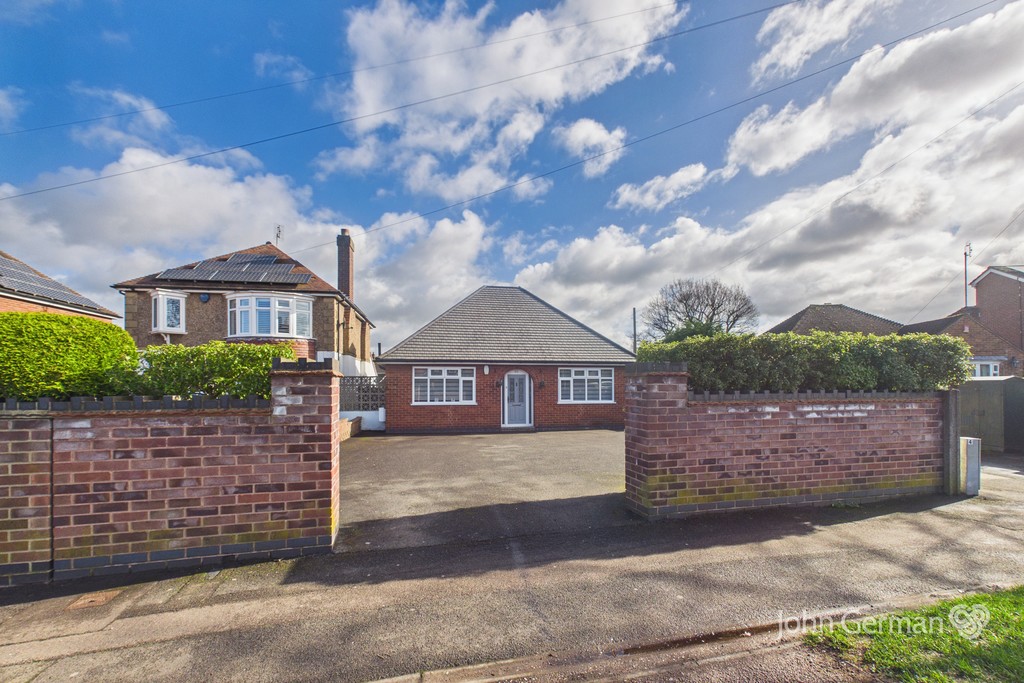 2 bedroom Detached house For Sale