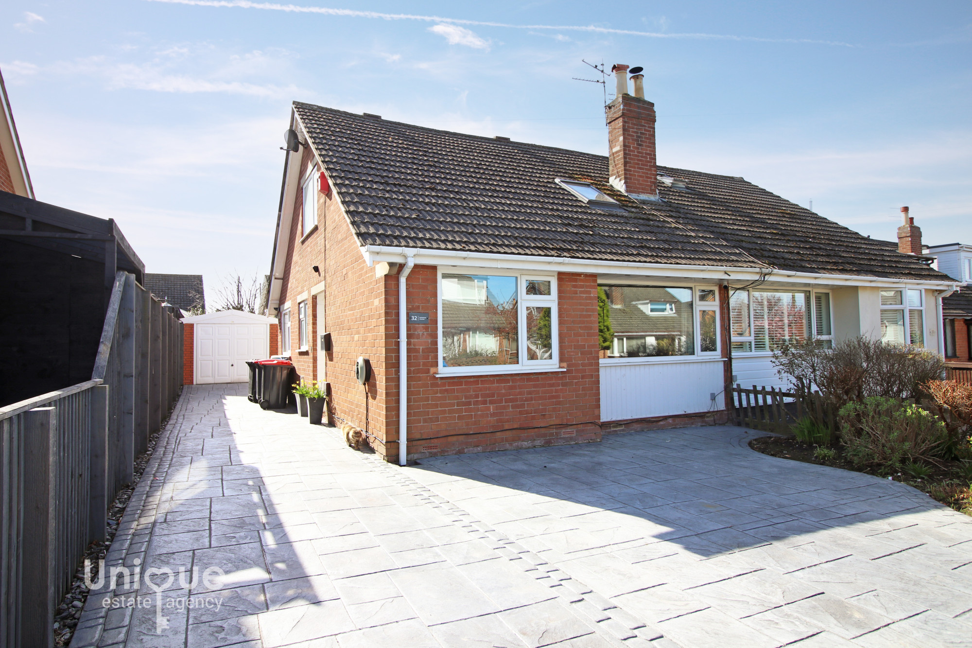 4 bedroom Semi-detached house For Sale