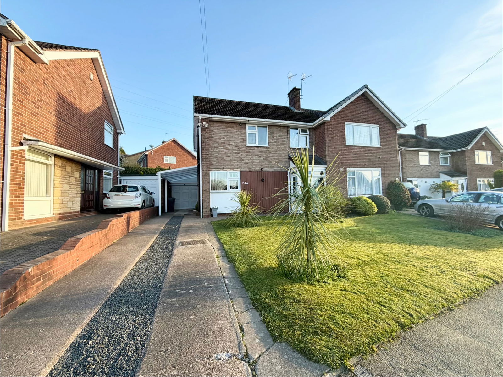 3 bedroom Semi-detached house For Sale
