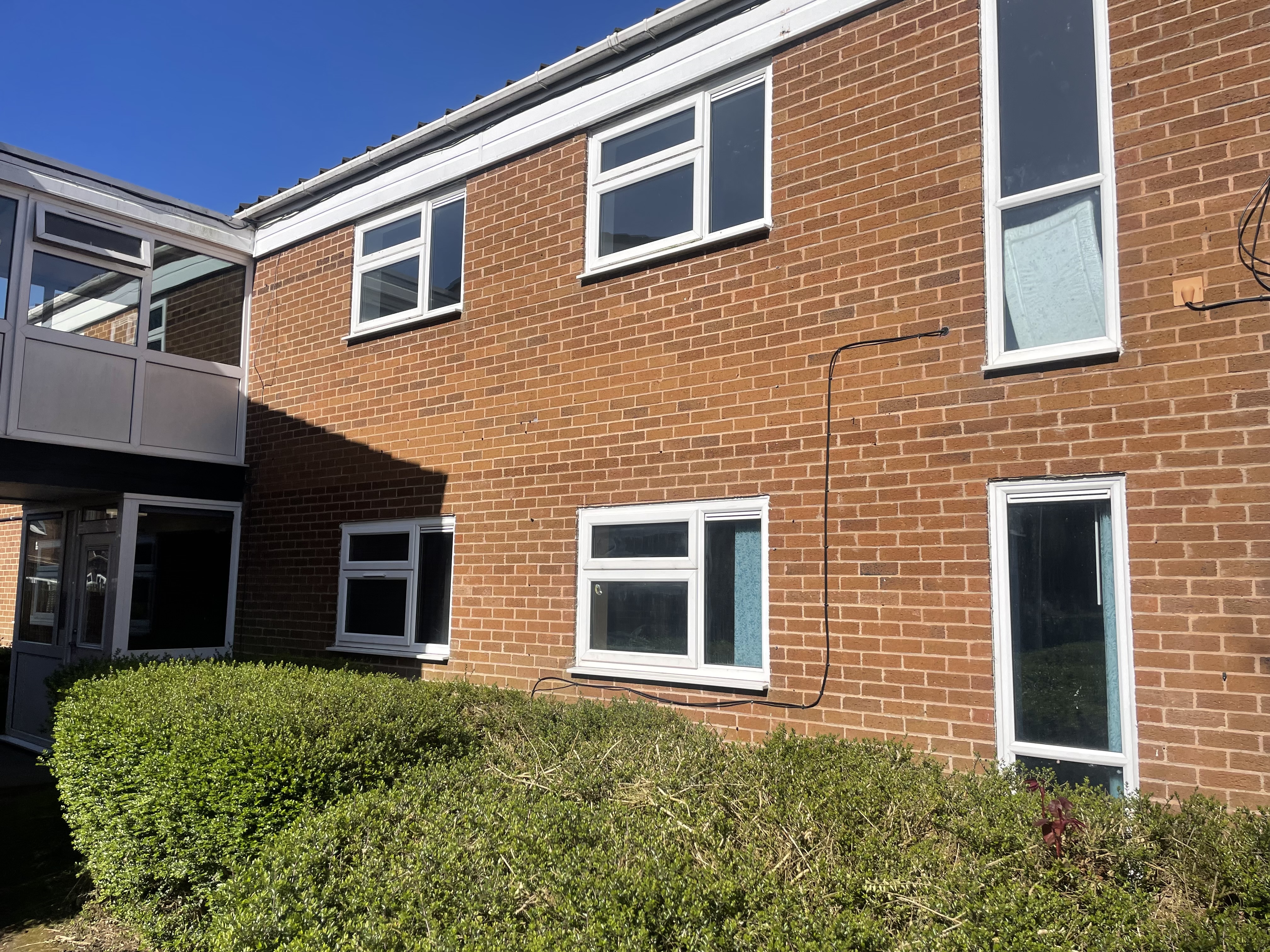 2 bedroom Ground floor flat Sold