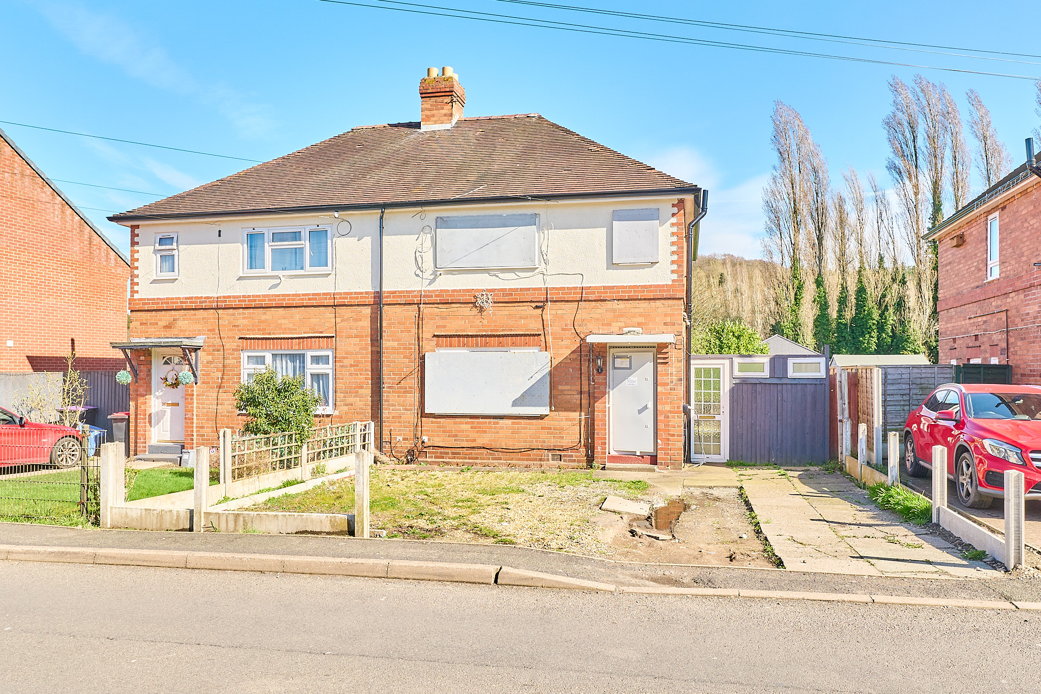 3 bedroom Semi-detached house Sold