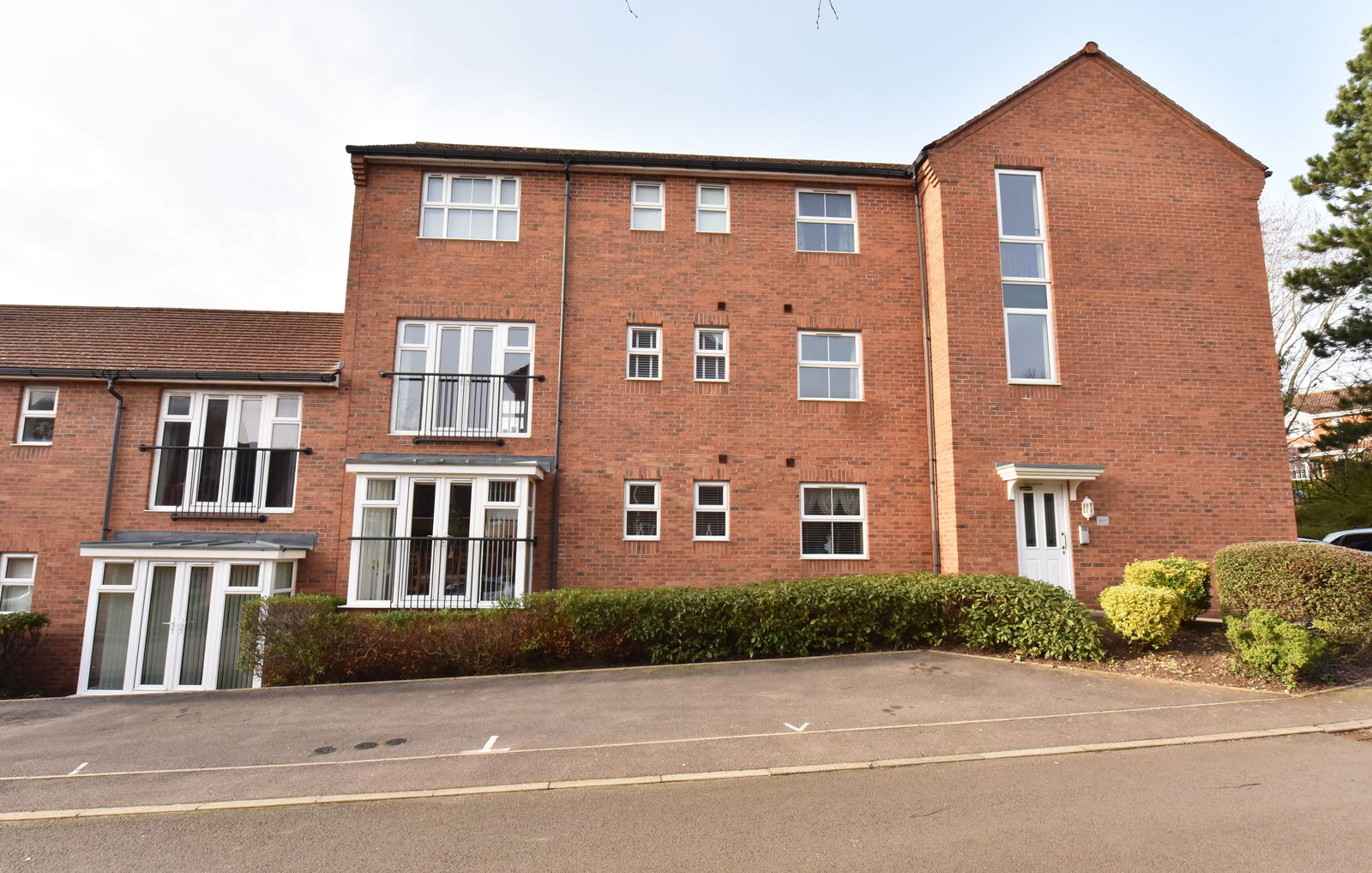 2 bedroom Apartment Under Offer