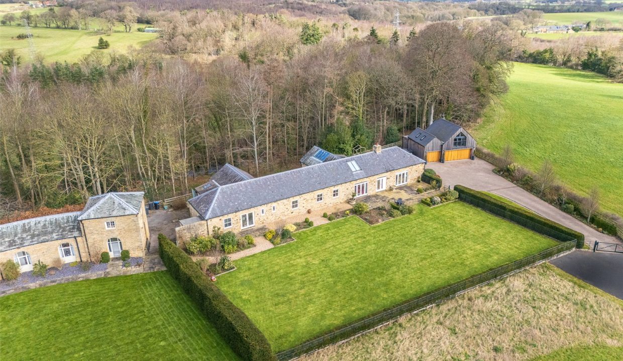 4 bedroom Cottage For Sale