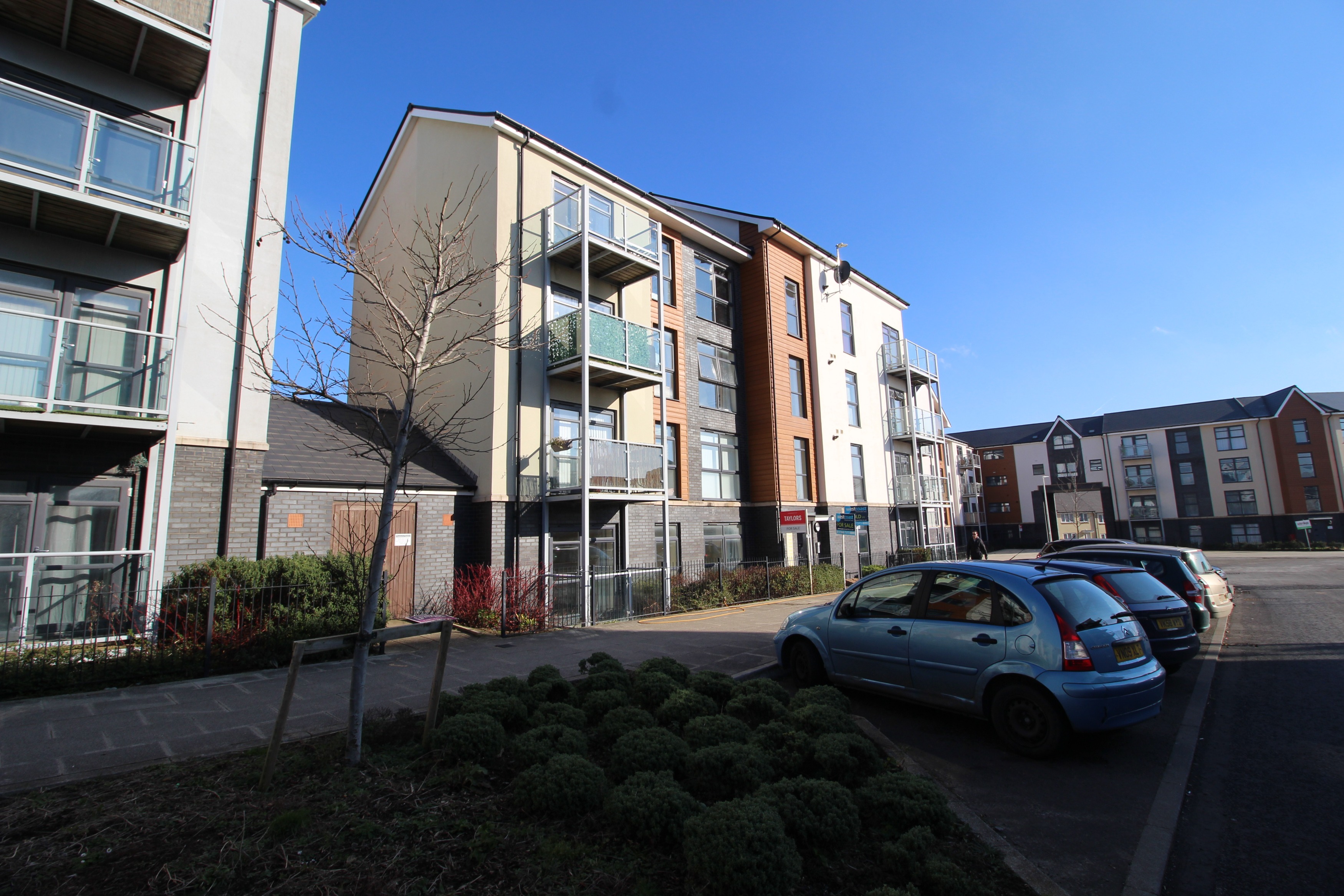 2 bedroom Flat Under Offer