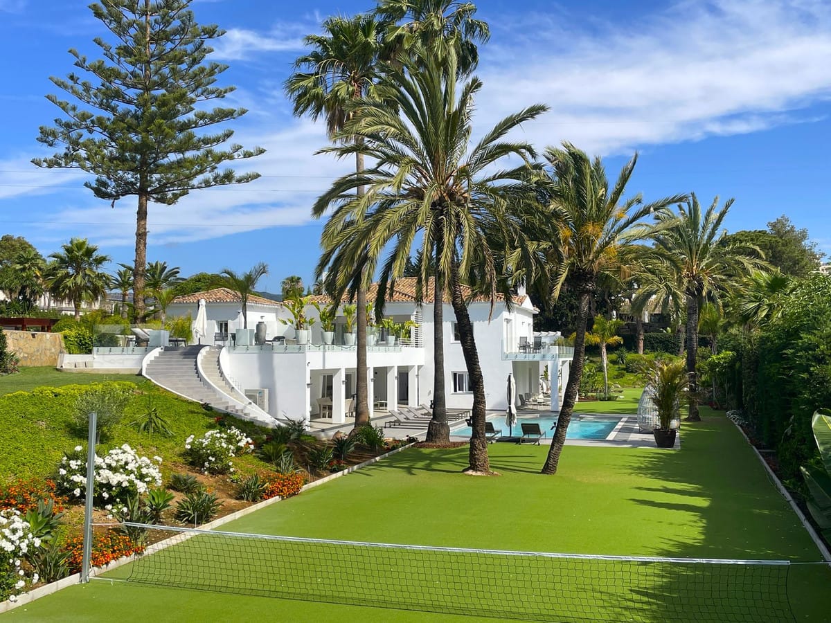 6 bedroom Villa For Sale