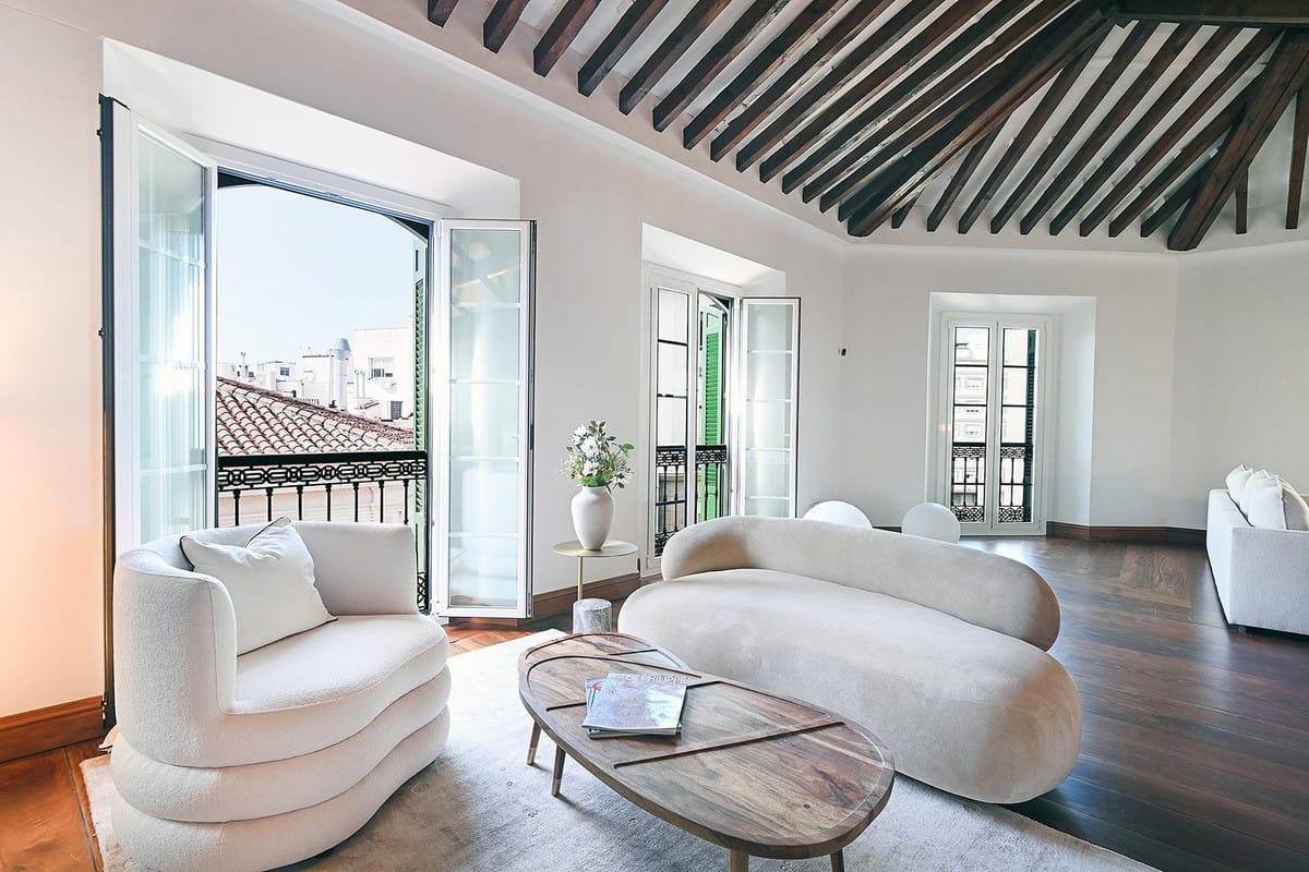 4 bedroom Apartment For Sale