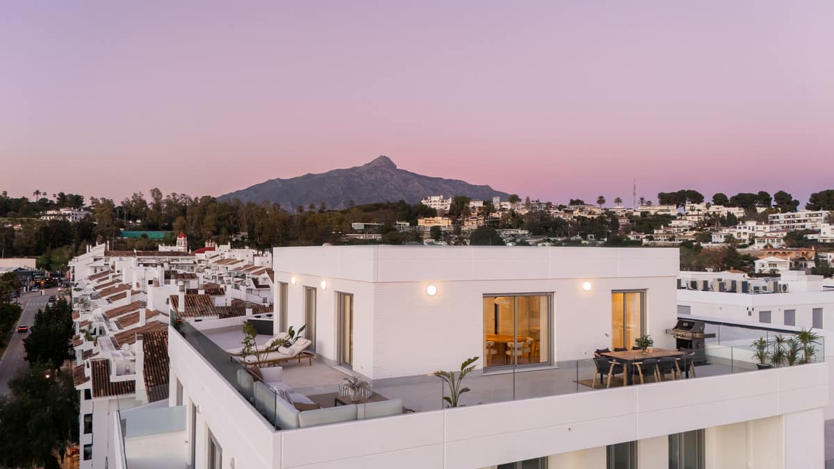 4 bedroom Apartment For Sale