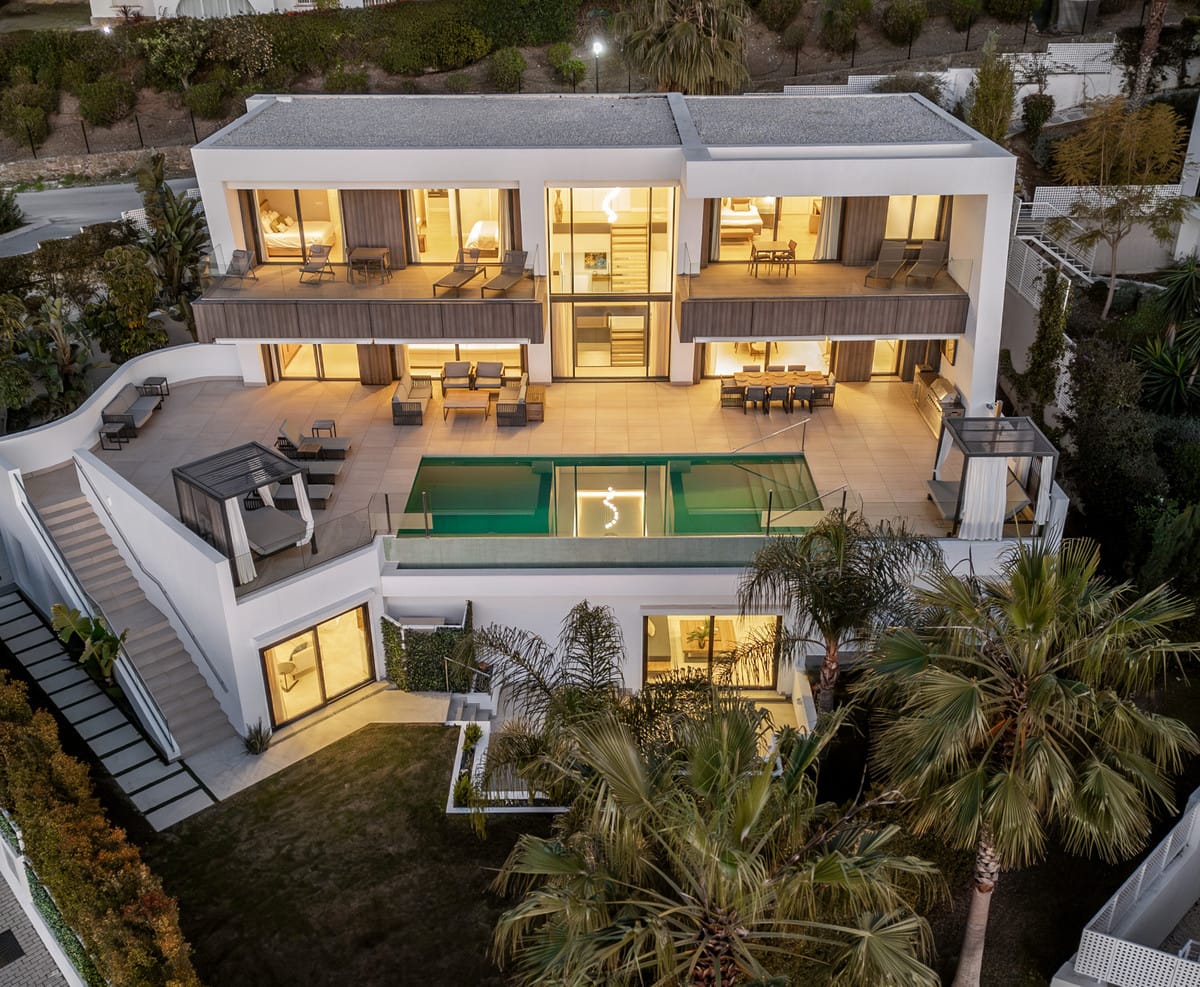 6 bedroom Villa For Sale