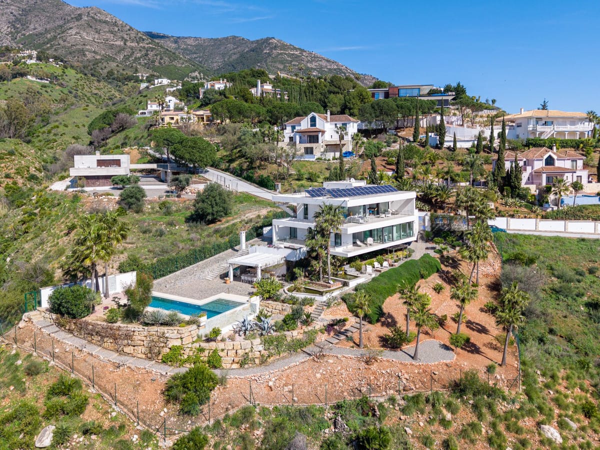4 bedroom Villa For Sale