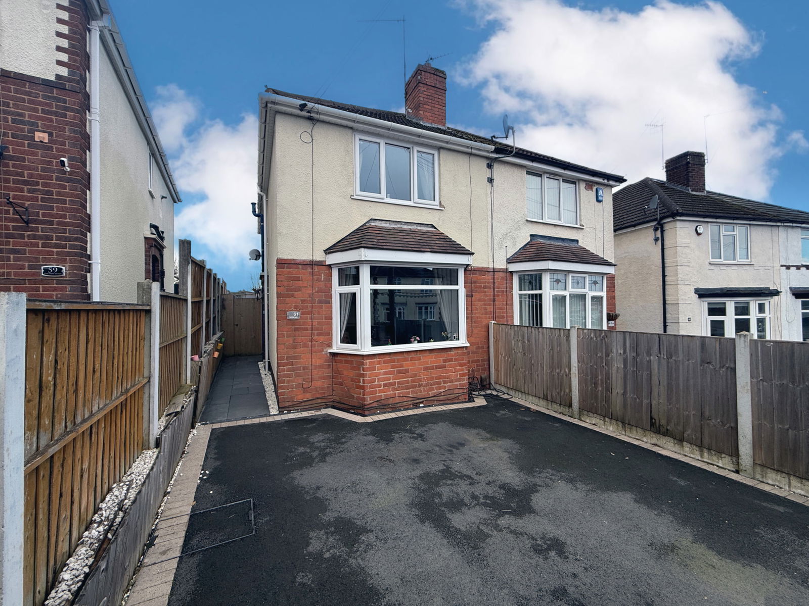 2 bedroom Semi-detached house For Sale