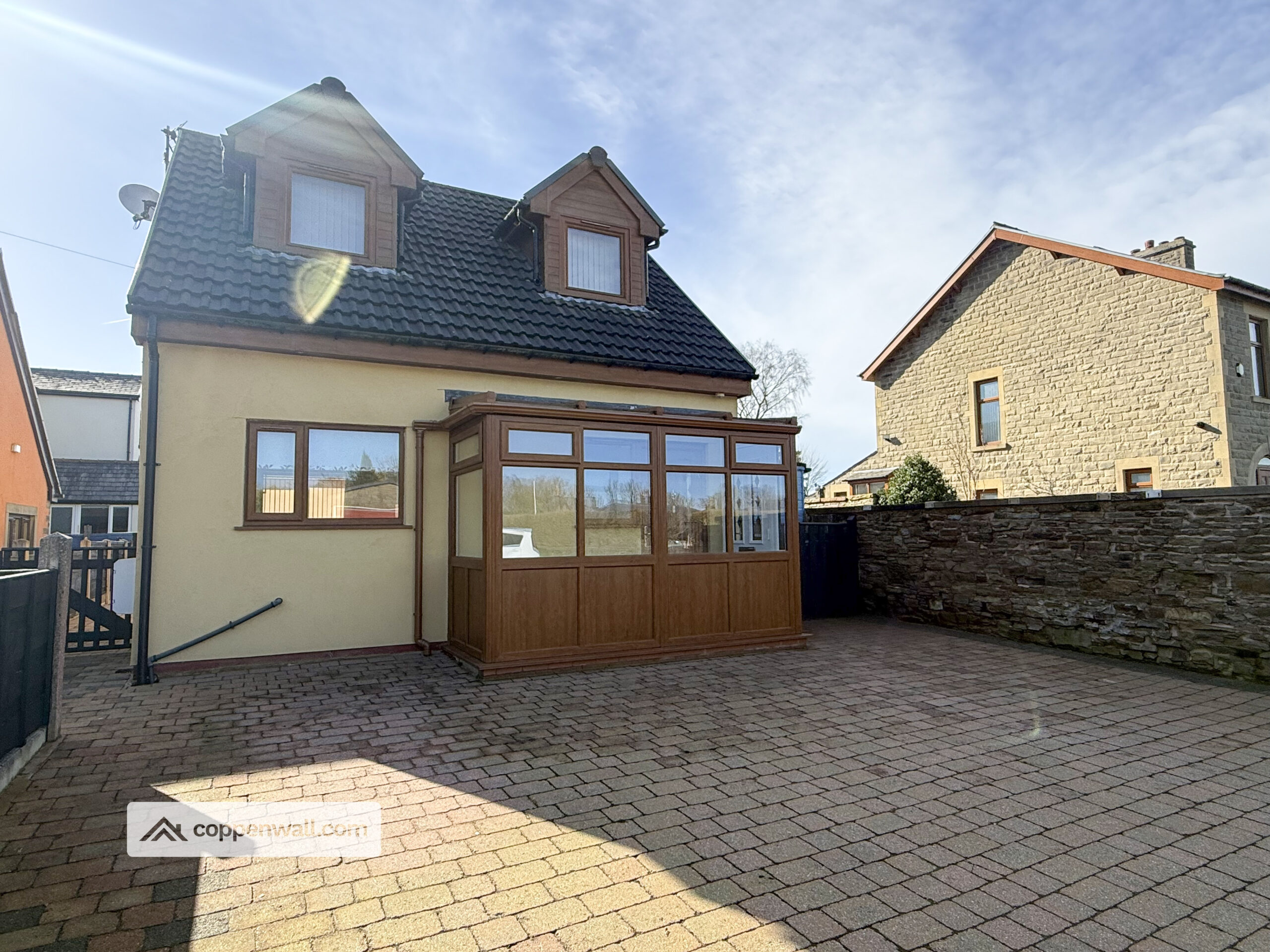 1 bedroom Detached house To Let