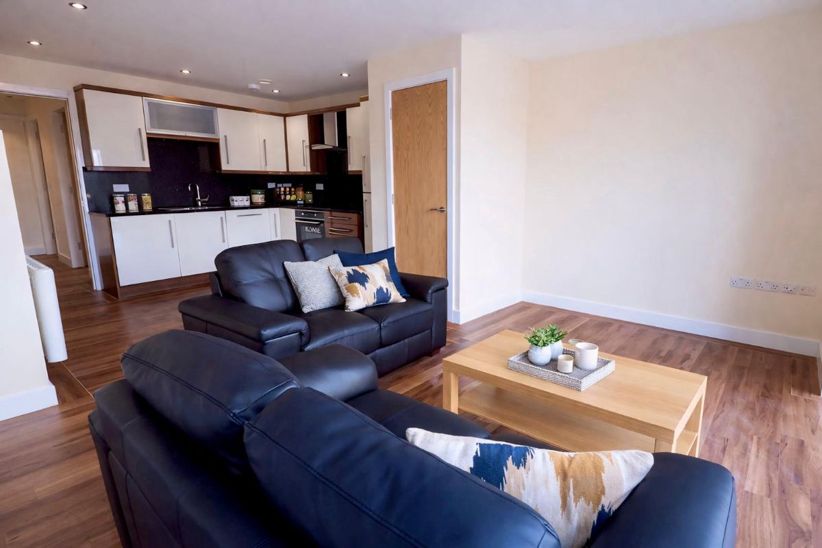 3 bedroom Apartment To Let