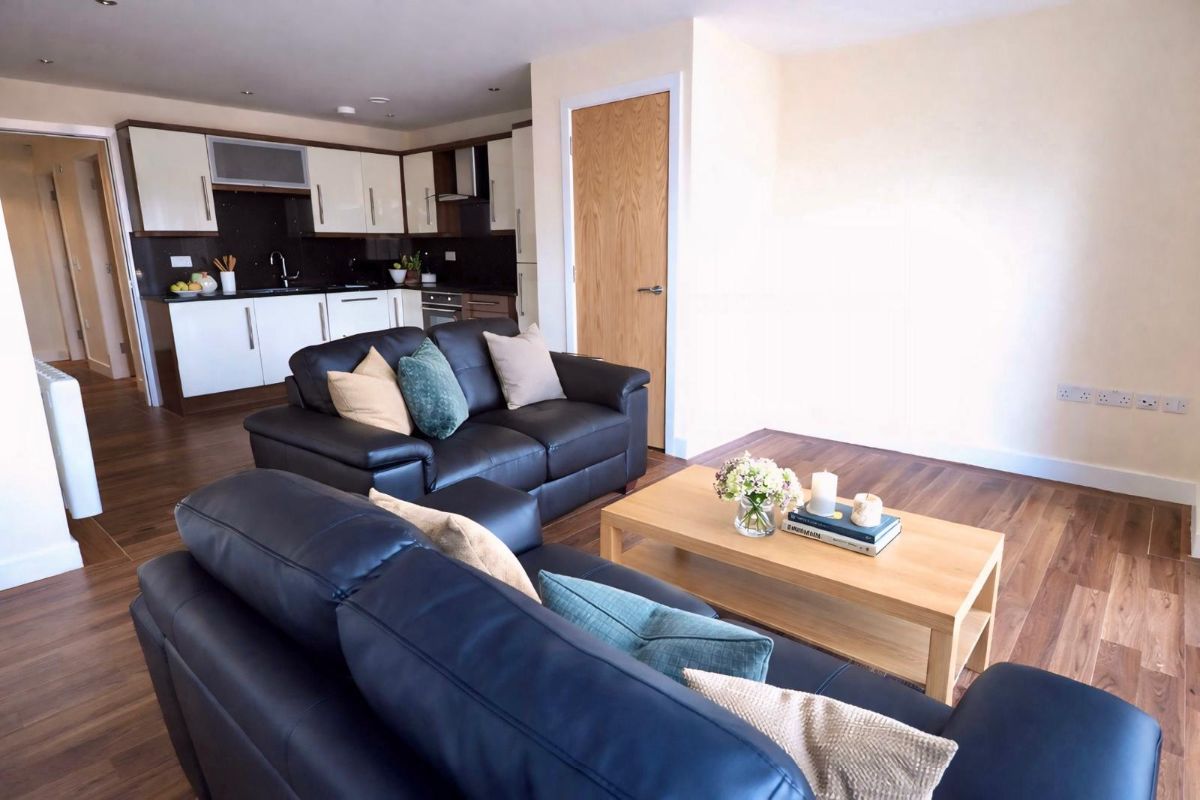 3 bedroom Apartment To Let