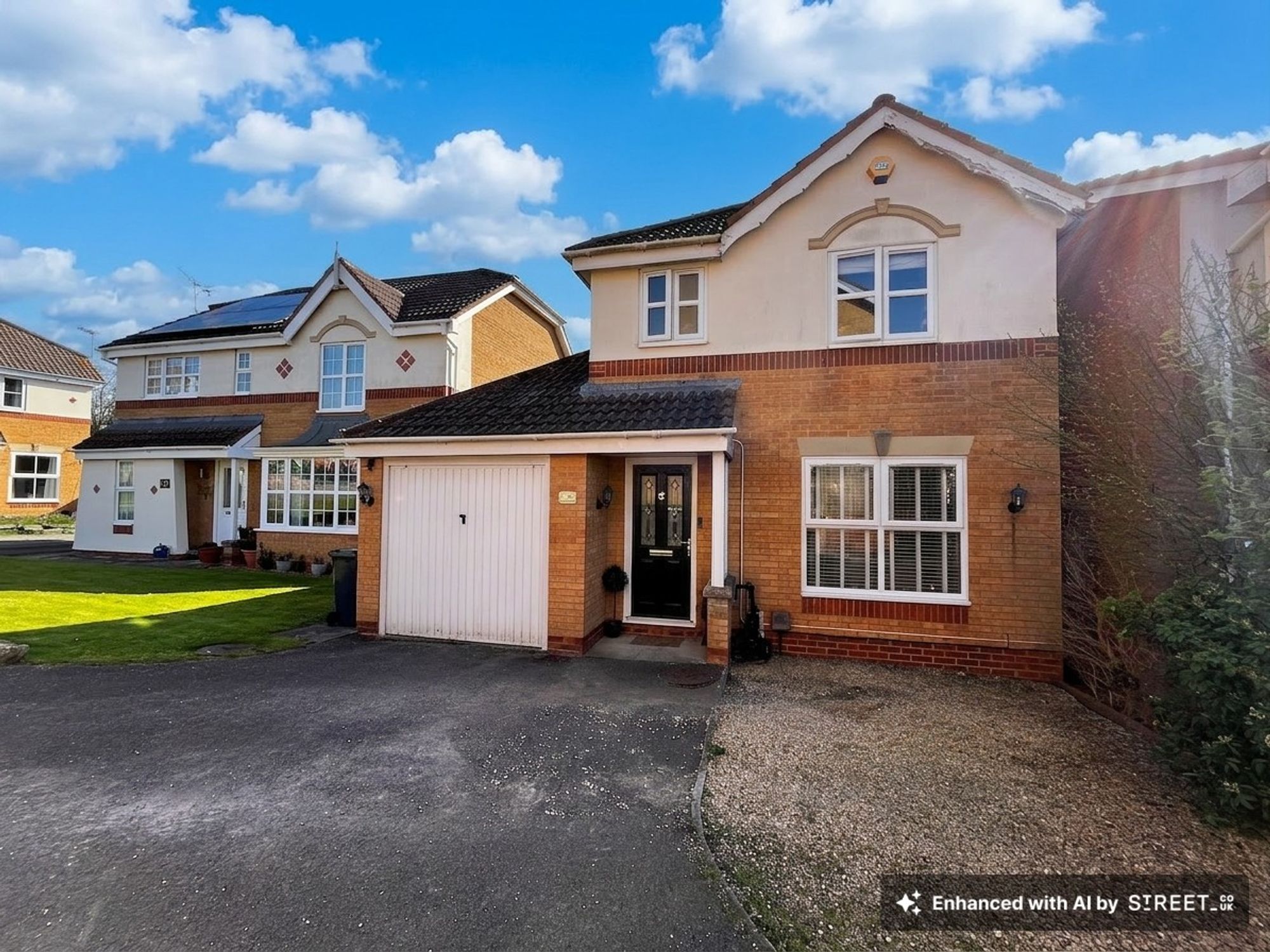 3 bedroom Detached house Under Offer