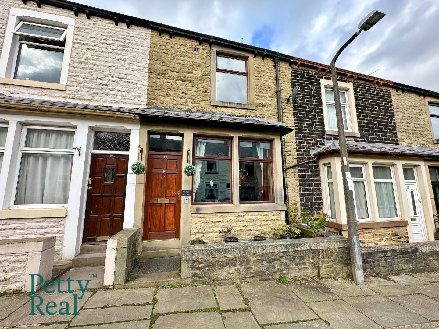 2 bedroom Terraced House Under Offer