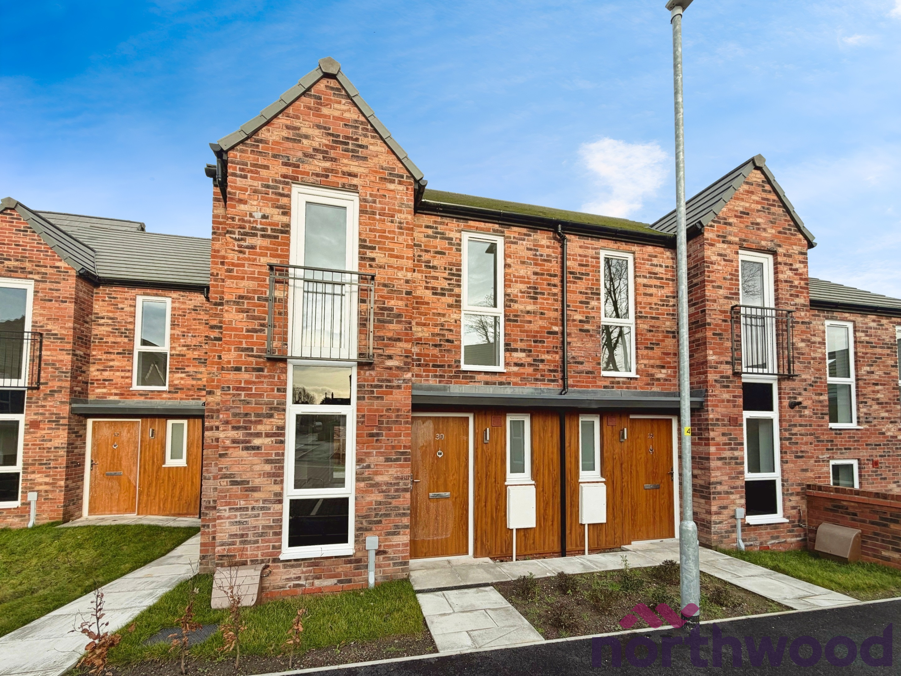 2 bedroom Mews house To Let