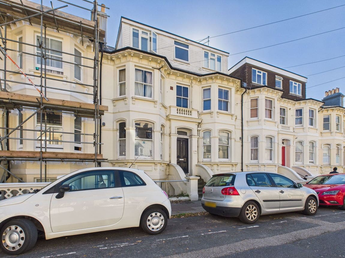  Flat For Sale
