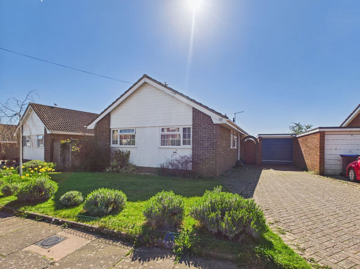 2 bedroom Bungalow For Sale