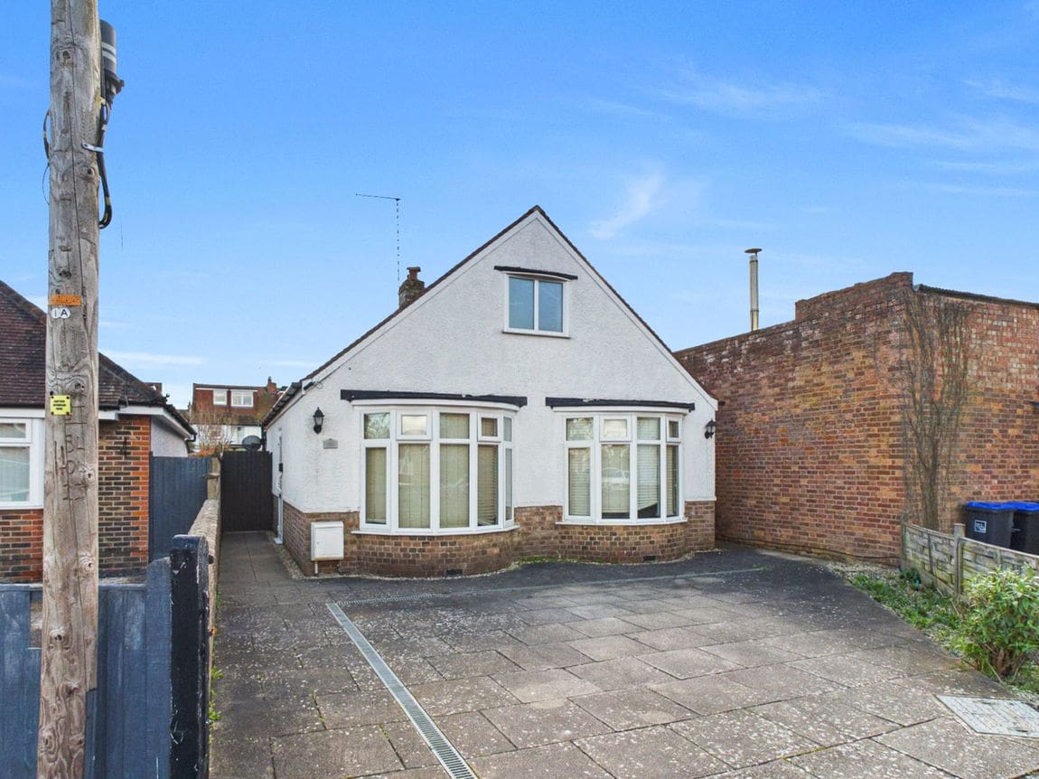2 bedroom Bungalow Under Offer